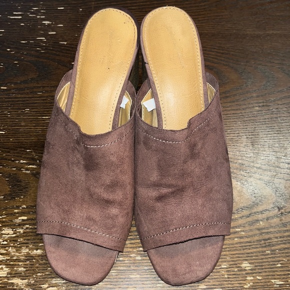 Universal Thread Open toe mule - Picture 1 of 6